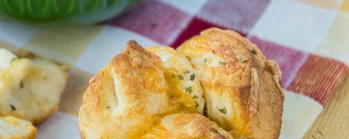 Easy & Cheesy! These Monkey Bread Rolls are just 5 ingredients and make the BEST rolls!