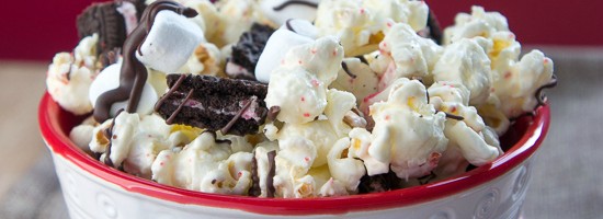 Peppermint Popcorn Mix
