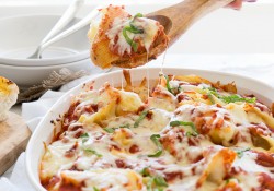 Cheesy Lasagna Pasta-Stuffed Shells