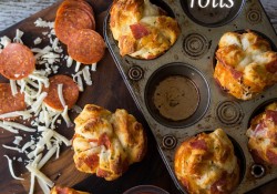 Cheesy Pepperoni Pizza Rolls