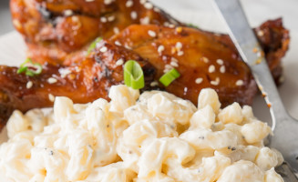 This Hawaiian Macaroni Salad recipe is the base of a great side dish! Add in extra toppings like peas, carrots, or cubed ham for the ultimate pasta salad!